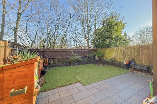 23 Knebworth Gate, Stevenage, Hertfordshire photo 3