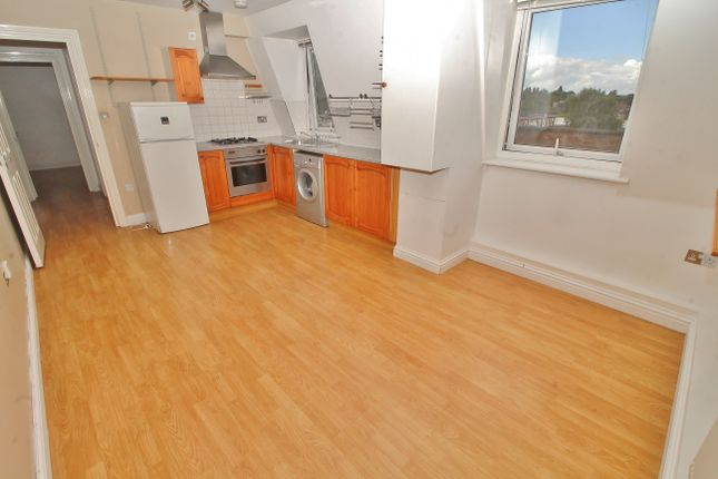 Flat 12, 38c, Market Parade, Havant photo 4
