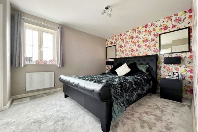 End terrace house for sale in Crown Close, Wantage