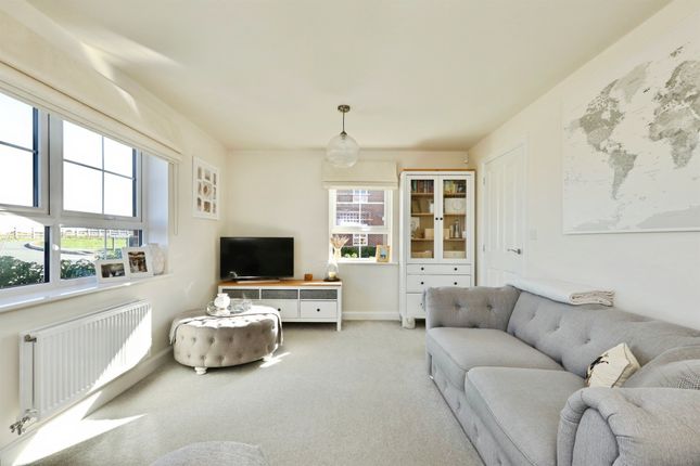 8, Wallis Grove, Doncaster photo 2