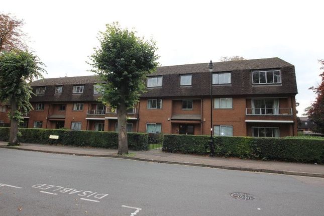 18 Park View, Princes Gate, Peterborough photo 4