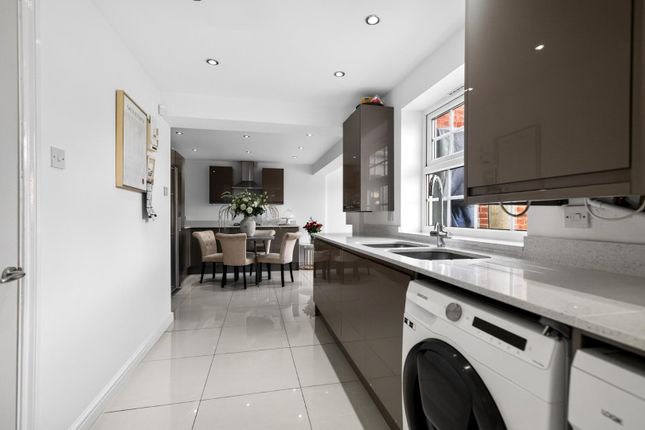 5, Sulgrave Close, Dudley photo 3