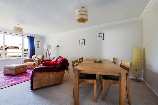 Flat 3, Langley Court,, Alma Road, Surrey photo 3