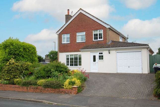 Thumbnail Detached house for sale in Fyfield Close, Wantage
