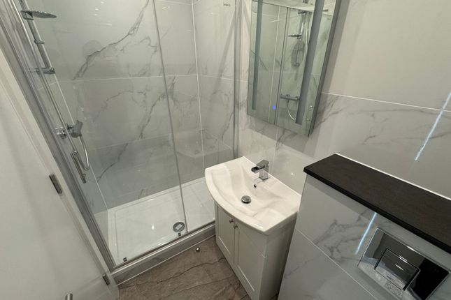 Flat 3, 73a North End, CROYDON photo 2