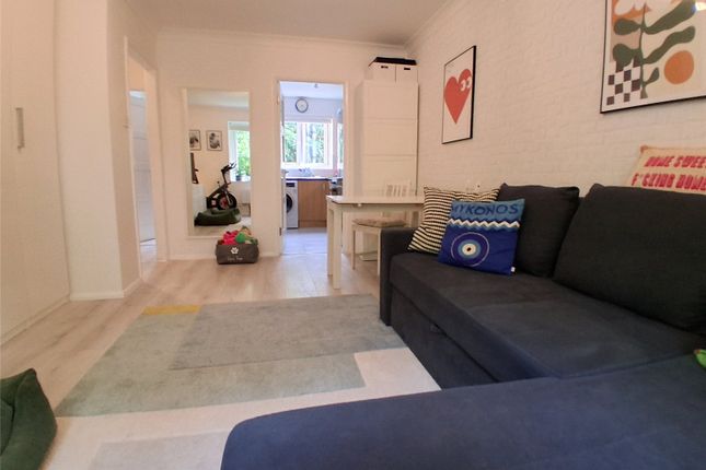 Flat 44, Greenacres,, Glyn Avenue, Barnet photo 4