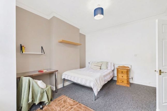 5-bed terraced on 67 Whippingham Road, Brighton, £3,390/mo