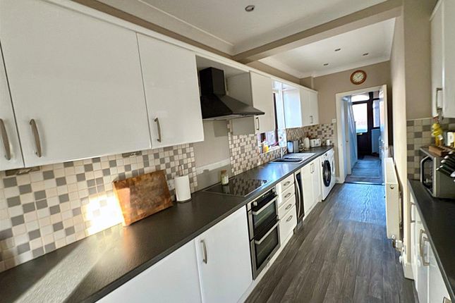 47, Walmer Road, Lowestoft photo 4