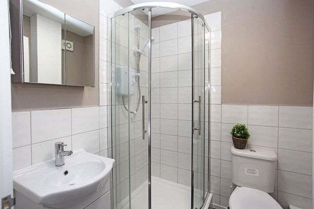 Room 1, 35, Dallamoor, Telford photo 2