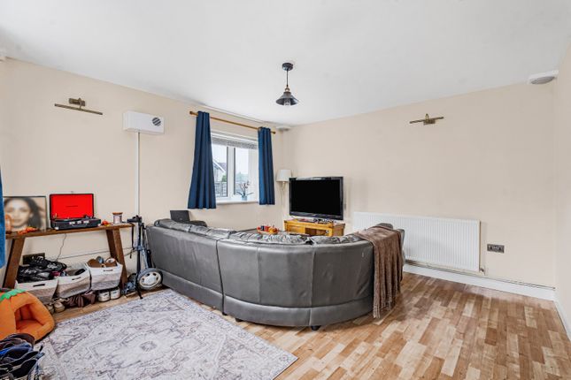 Flat 2, Northside House,, Bowling Green Road, Gloucestershire photo 3