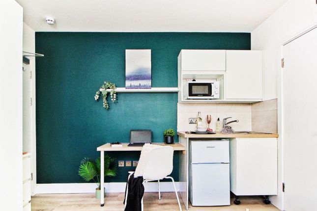 590, Green Lane, Ilford photo 3