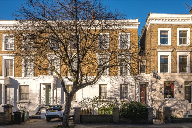 Terraced house for sale in Elizabeth Avenue, London