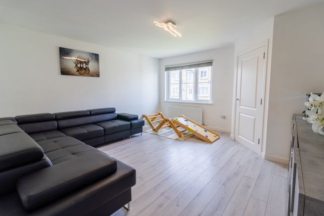 21, Clapham Wynd, Arbroath photo 2