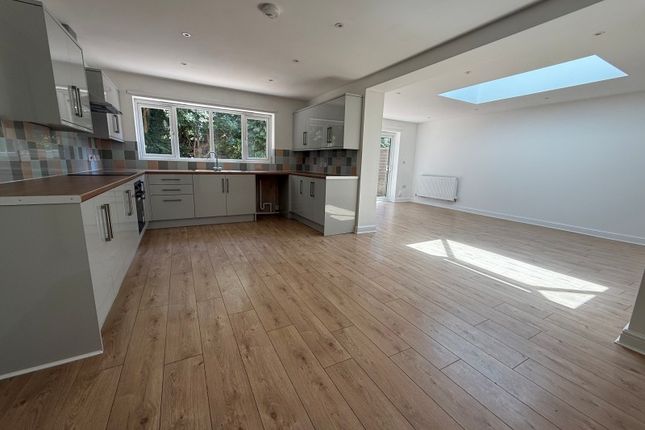 232A, Boughton Green Road, Northampton photo 5