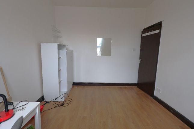 1B, Springfield Road, London photo 5