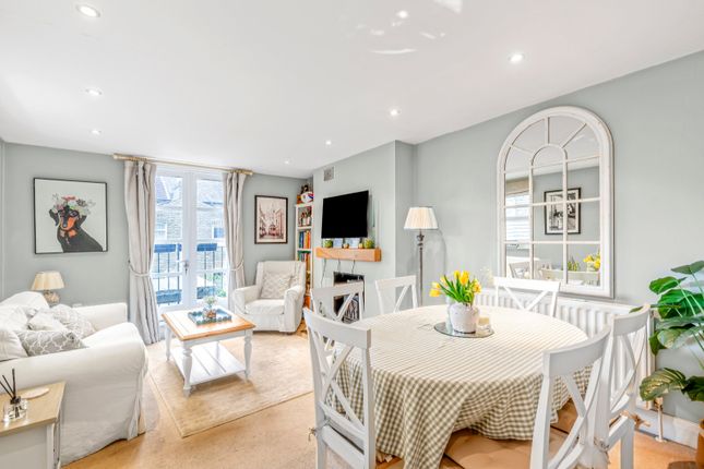 Flat for sale in Beauchamp Road, London