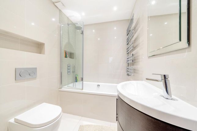 Flat for sale in Ashmore Road, Maida Vale