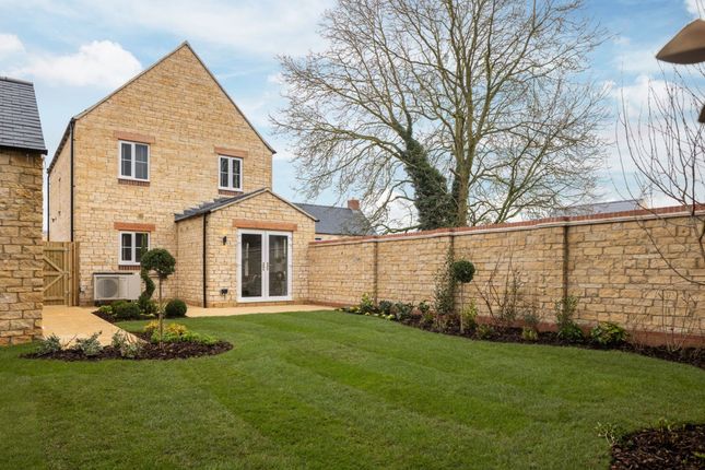 Detached house for sale in Stable Gardens, Fewcott Road