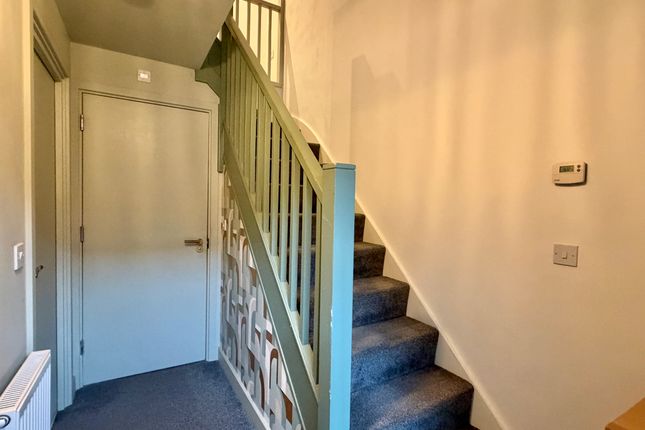 29 Carnforth Avenue, Wakefield photo 3