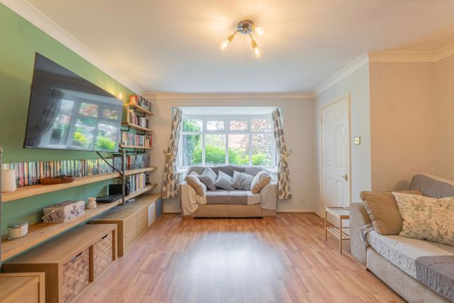 9, Hallot Close, Birmingham photo 4