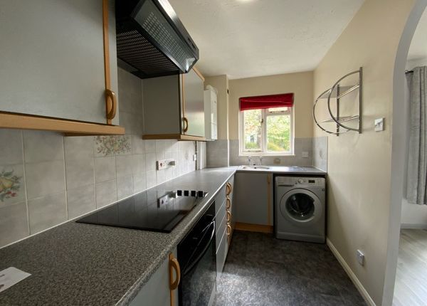 73, Eyston Drive, Weybridge photo 5