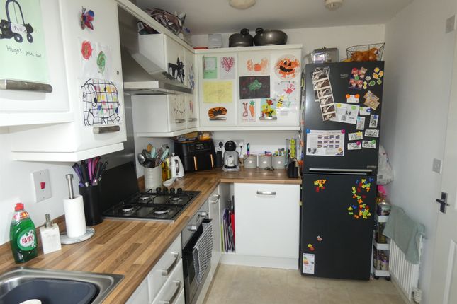 8, Jubilee Drive, Peterborough photo 2