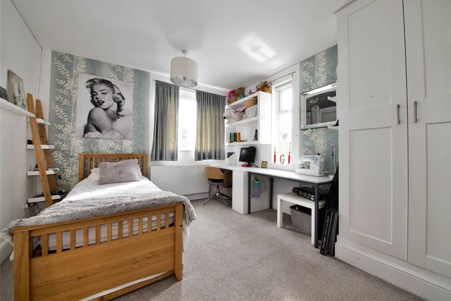 Terraced house for sale in Park Avenue South, London