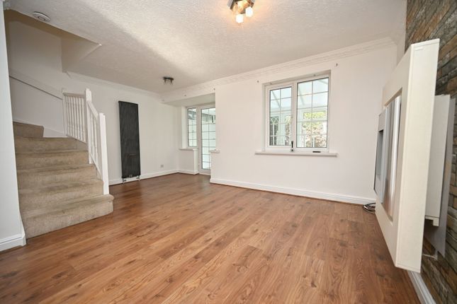 28, Maythorne Close, Barnsley photo 3