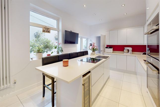 2, Park Avenue, Barry photo 3