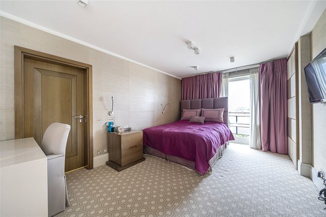 Flat for sale in Ennismore Gardens, London