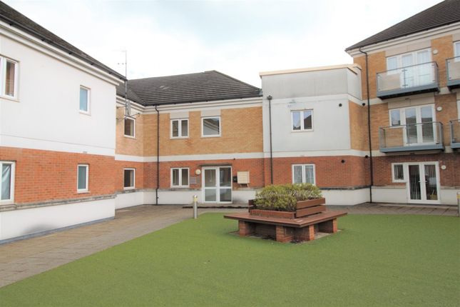 Flat for sale in Ley Farm Close, Garston, Watford