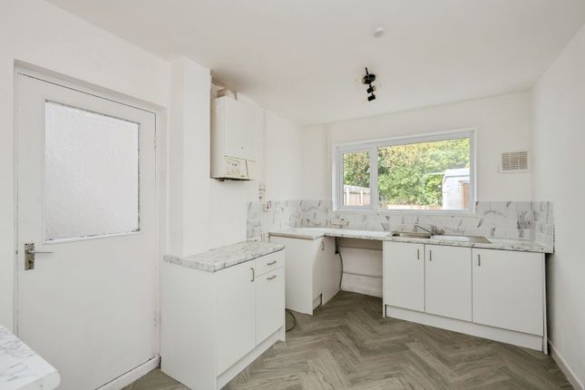 5, Nixon Terrace, West Glamorgan photo 4