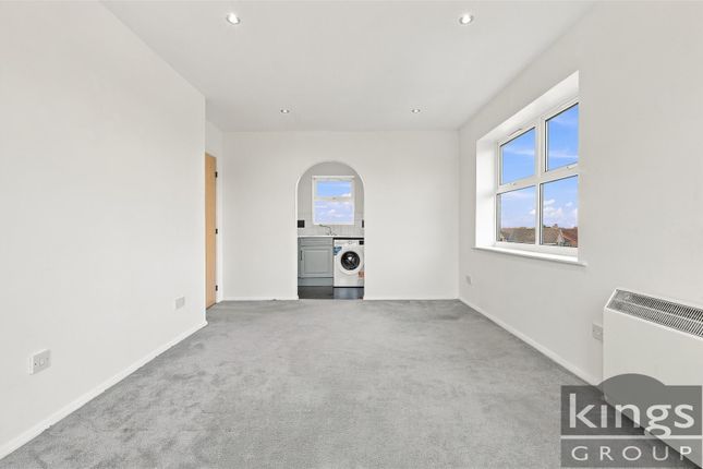 Wedgewood Drive, Harlow photo 4