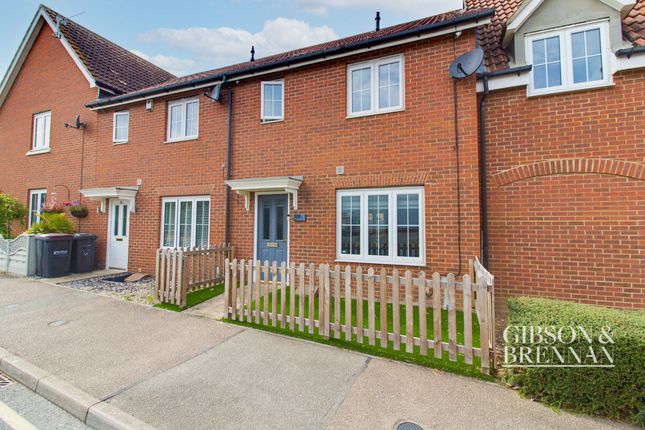 Thumbnail Terraced house for sale in Priory Chase, Rayleigh