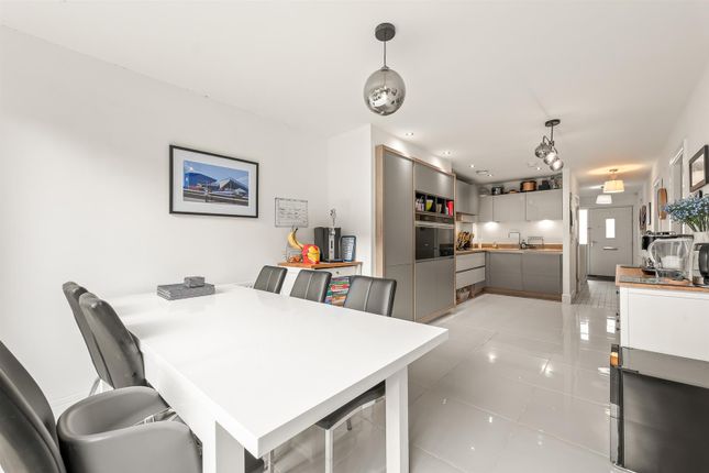45, Cranleigh Road, Chesterfield photo 3