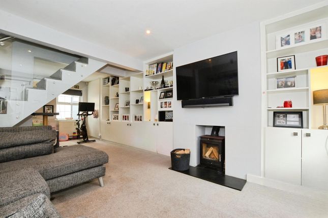 18, Summer Street, Luton photo 2