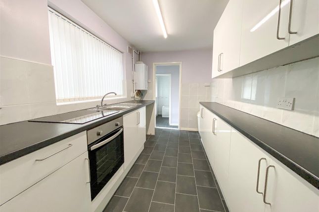 68, Ford Green Road, Stoke-On-Trent photo 3