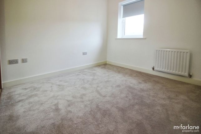 Flat to rent in Millgrove Street, Redhouse, Swindon