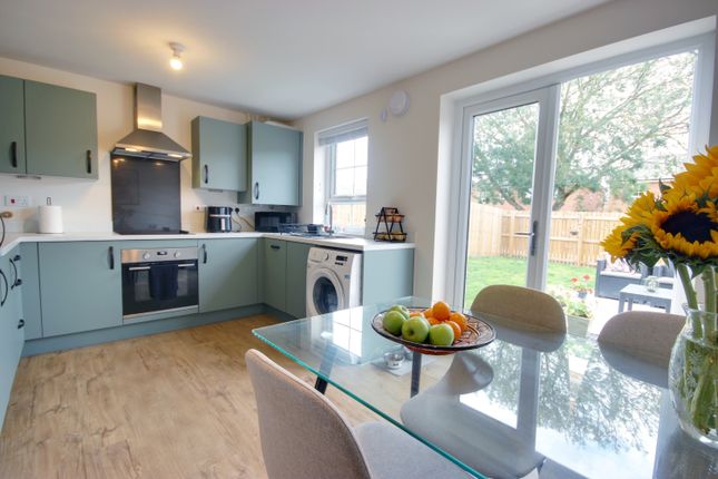 12, Jenkinson Gardens, Beverley photo 4