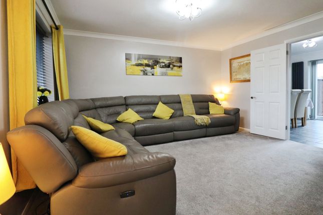 7, Hawkwood Close, Cardiff photo 3