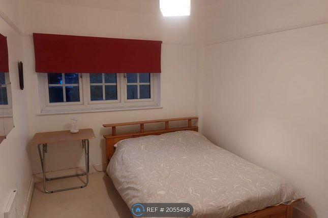 Terraced house to rent in Whinyates Road, London