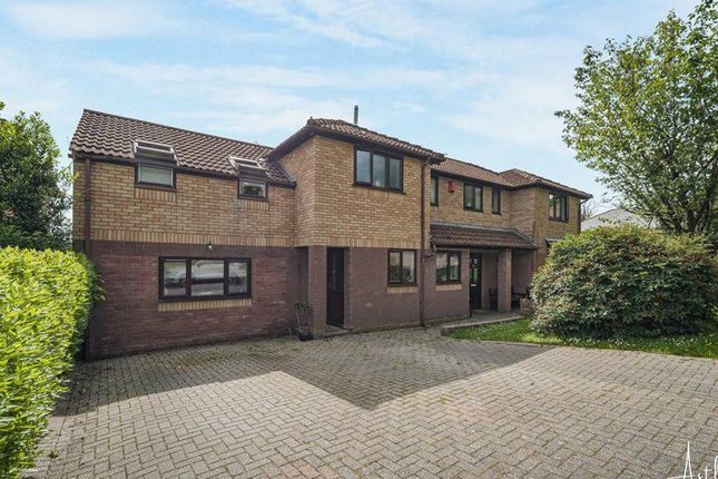 13, Glan Creigiau, Pontyclun photo 3