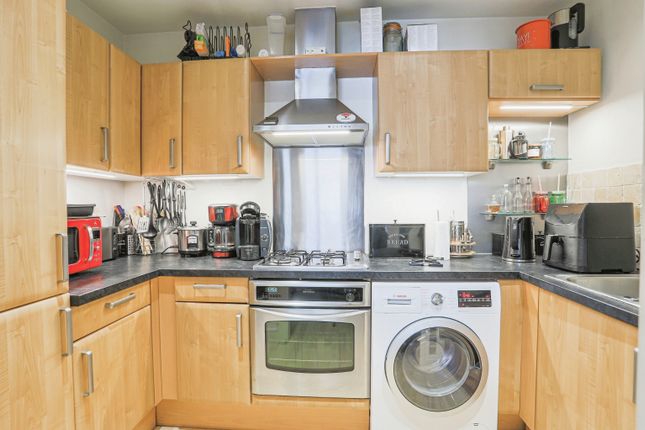 Flat for sale in Bowman Lane, Leeds, West Yorkshire