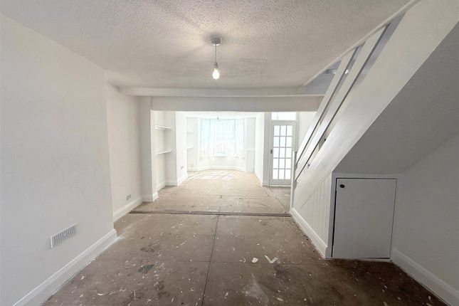 22, Mead Road, Edgware photo 2