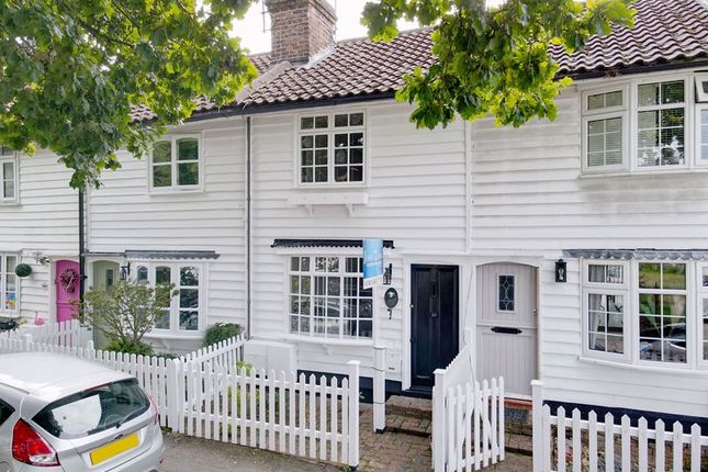 Thumbnail Terraced house for sale in Grove Lane, Chigwell