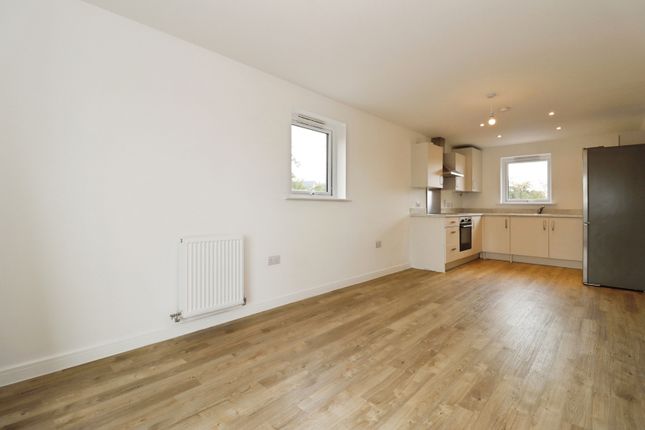 8, Bridgeman Way, Gloucestershire photo 2
