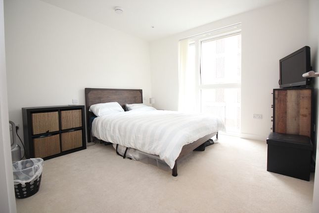 Flat for sale in Boiler House, 2 Material Walk, Hayes