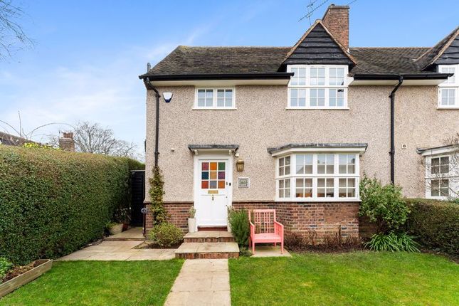 Thumbnail Semi-detached house for sale in Hill Top, Hampstead Garden Suburb