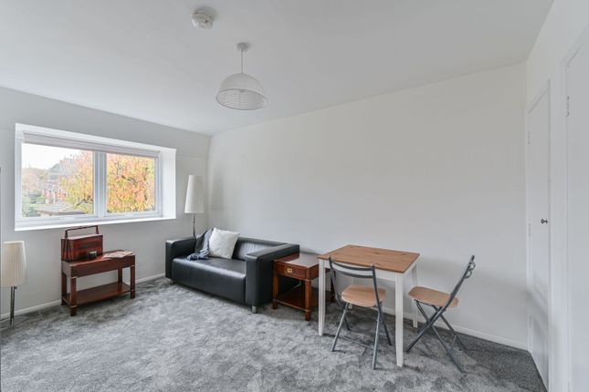 Stretford Court, Worple Road, Wimbledon photo 4