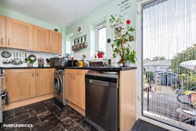 154, Willow Road, Dartford photo 4